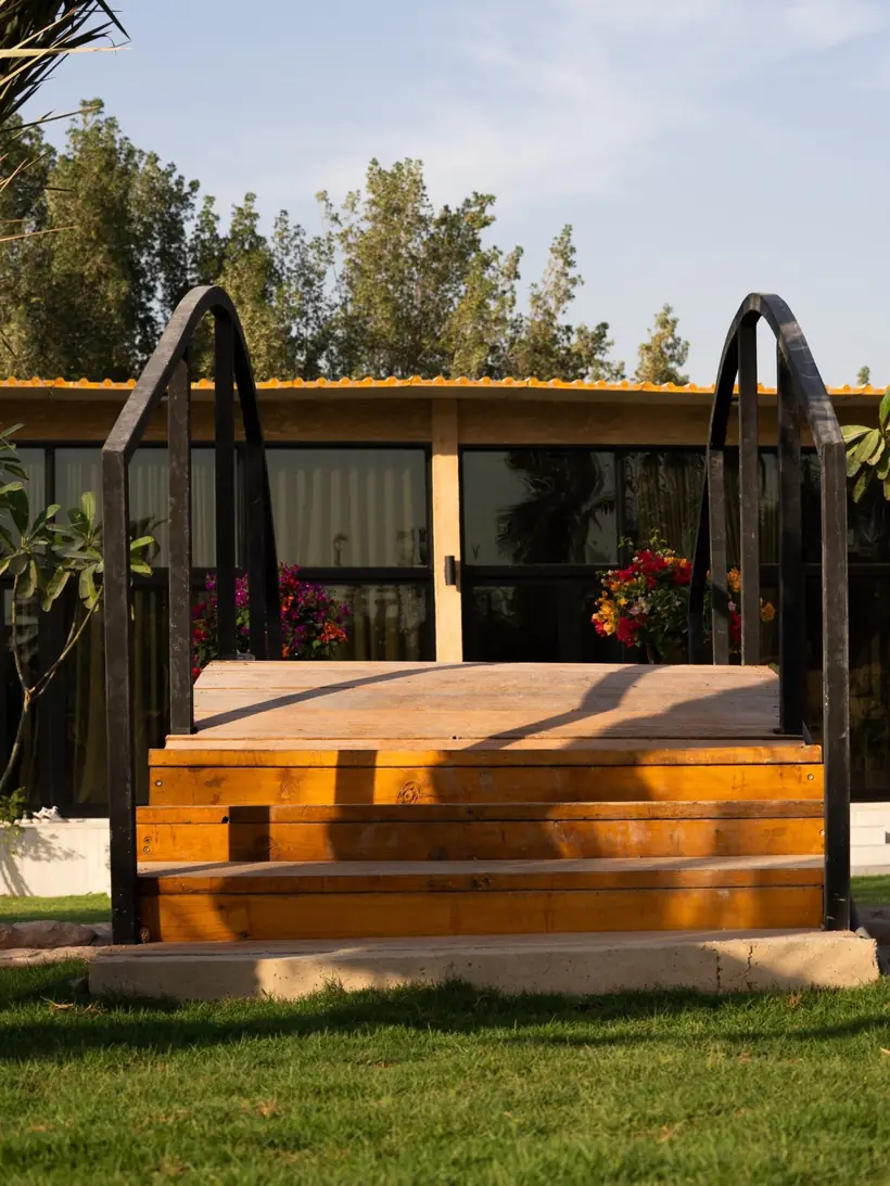 Outdoor daybed