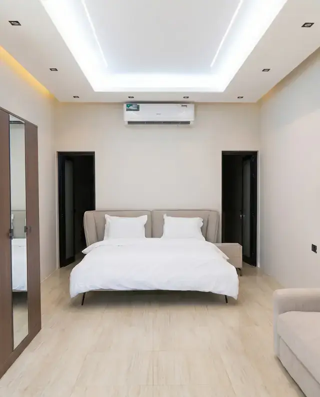 Master suite